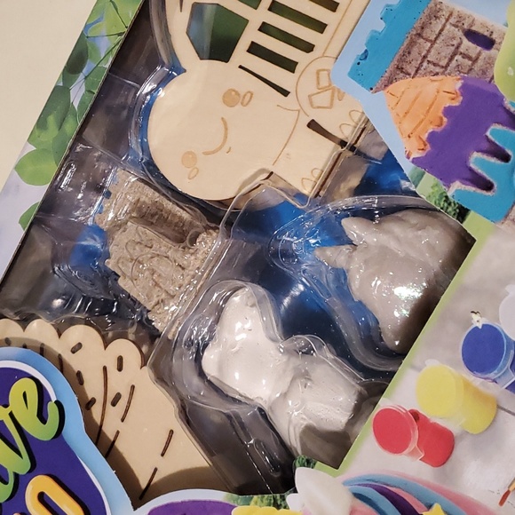 Made By Me 7-in-1 Creative Studio - 22 PCs Art Set - Paint 3D Figurines - Picture 3 of 4